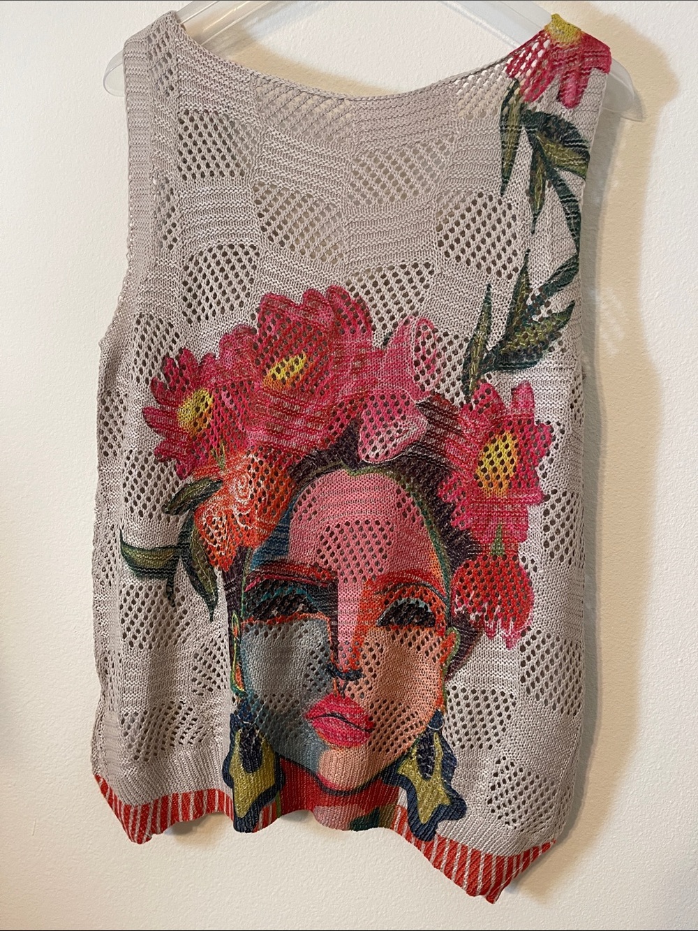 NWOT V-Neck Floral Art Sleeveless Sweater Tank Top - Picture 11 of 16
